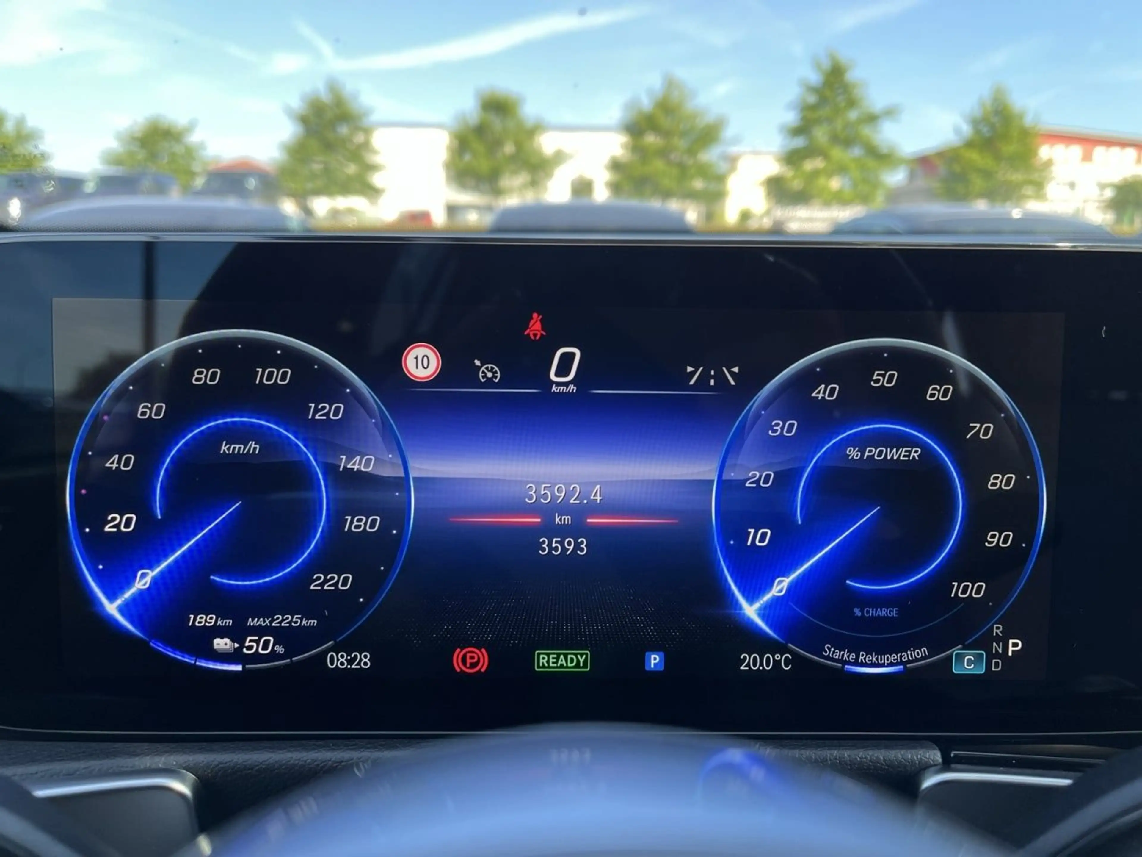 Mercedes-Benz EQB 350 4MATIC PROGRESSIVE+TOTW+AMBIENTE+PANO — photo 13