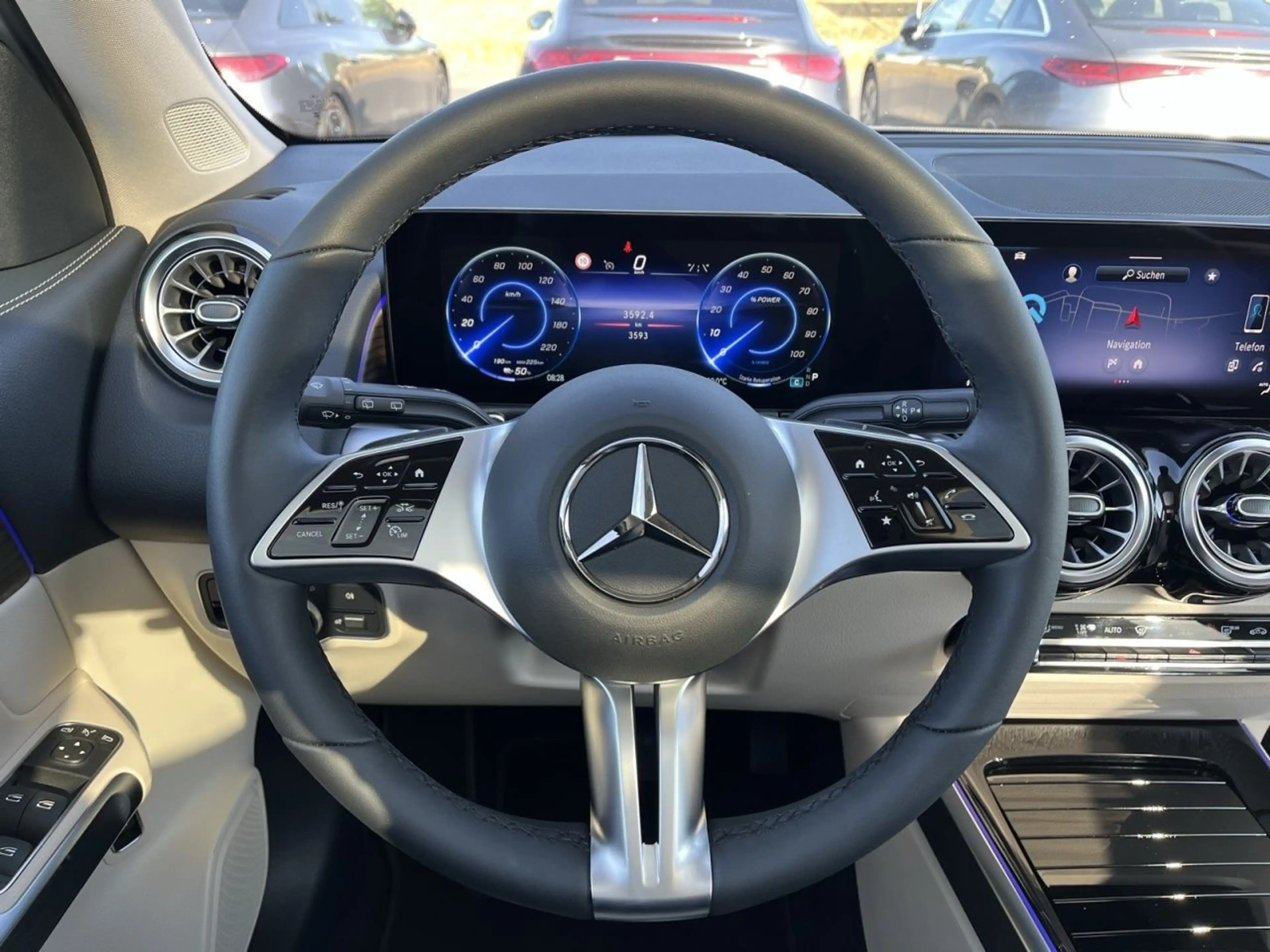 Mercedes-Benz EQB 350 4MATIC PROGRESSIVE+TOTW+AMBIENTE+PANO — photo 12