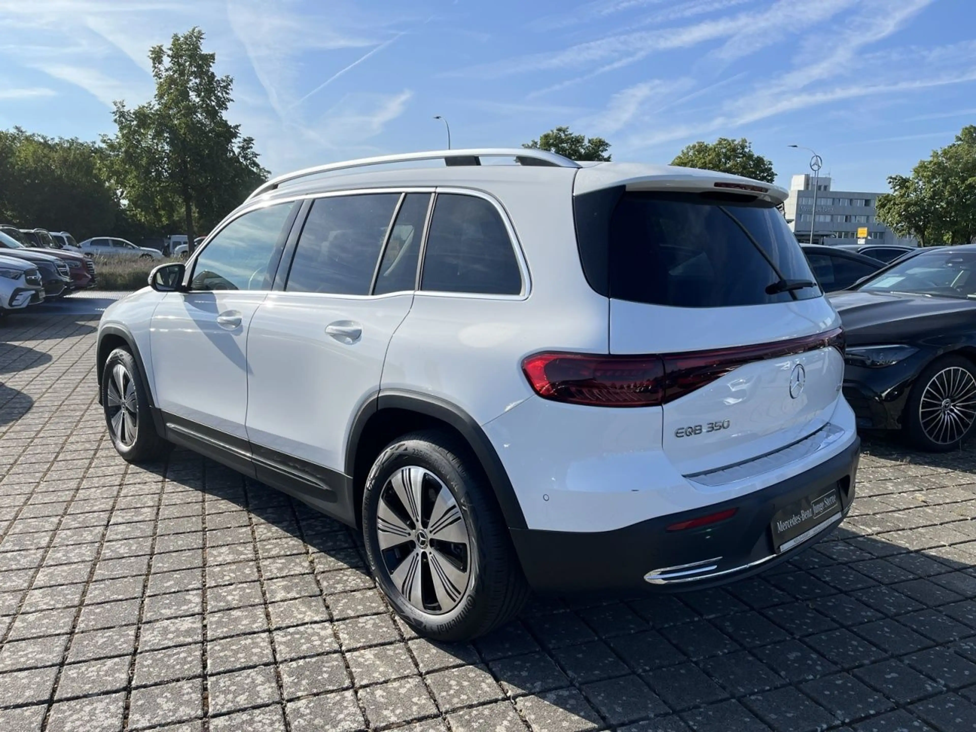 Mercedes-Benz EQB 350 4MATIC PROGRESSIVE+TOTW+AMBIENTE+PANO — photo 8