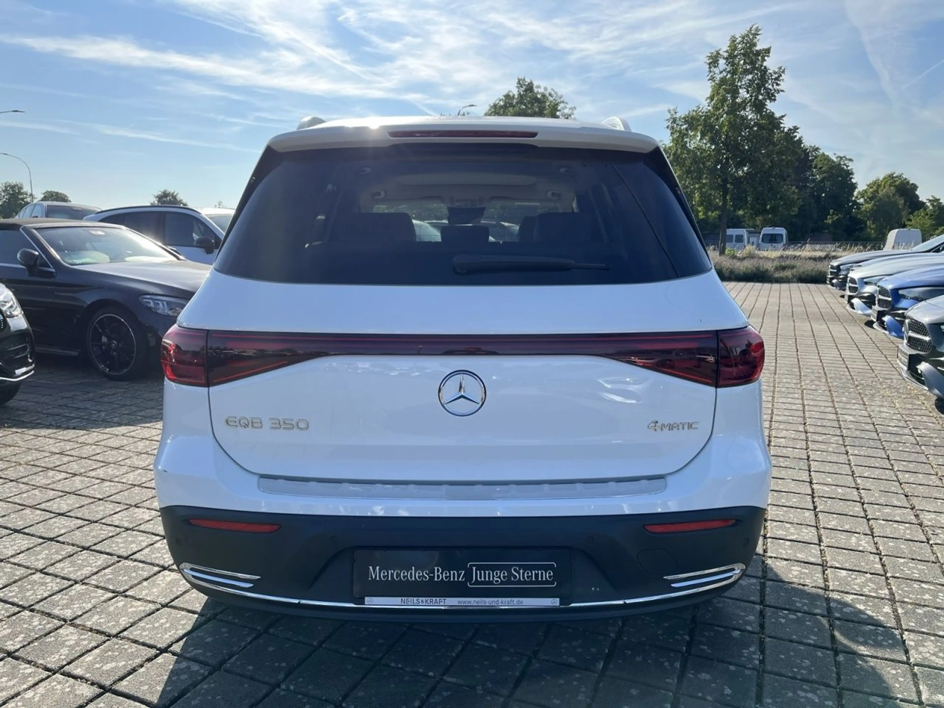 Mercedes-Benz EQB 350 4MATIC PROGRESSIVE+TOTW+AMBIENTE+PANO — photo 7