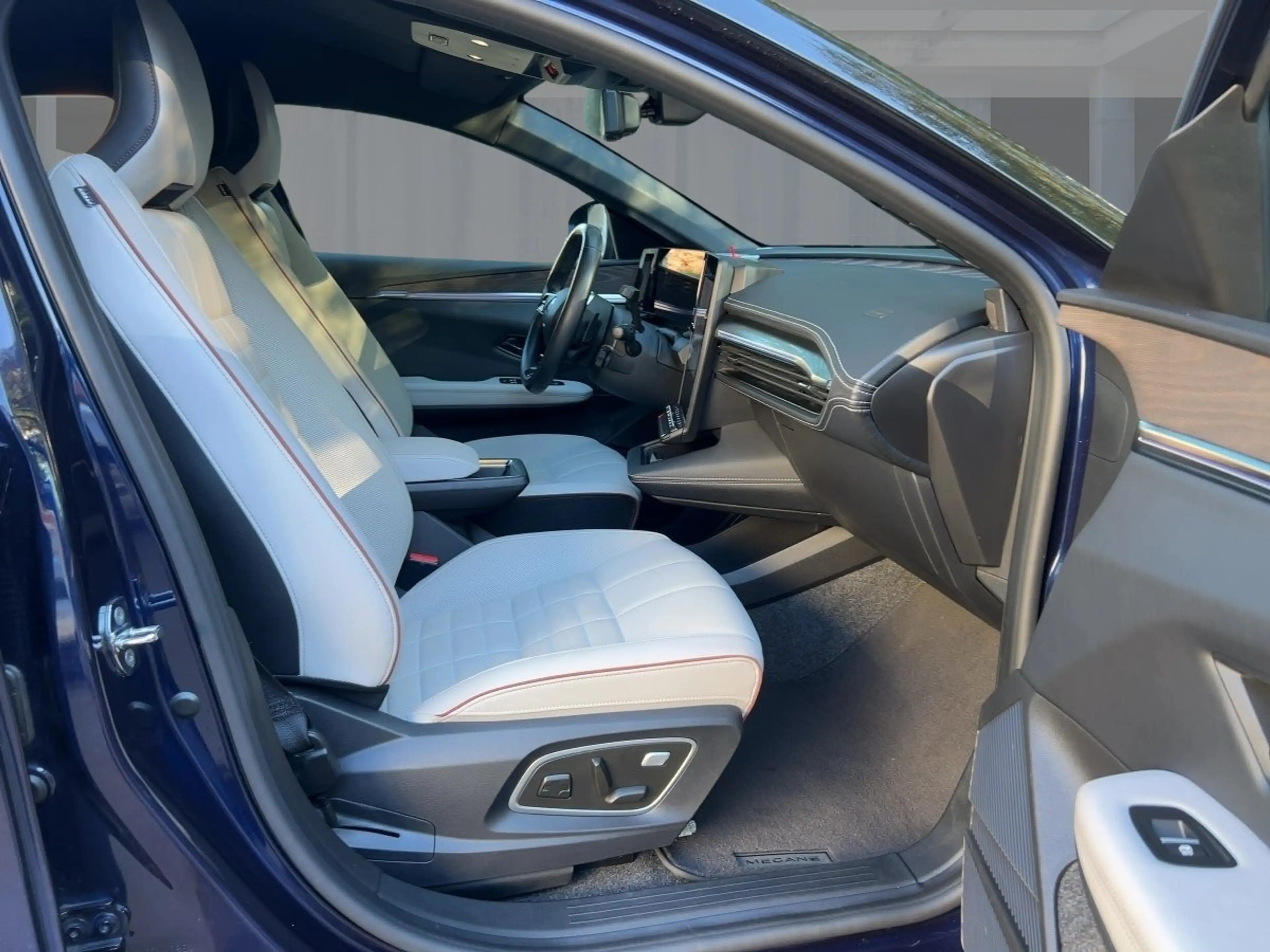 Renault Megane E-Tech ICONIC EV60 220hp optimum charge — photo 8