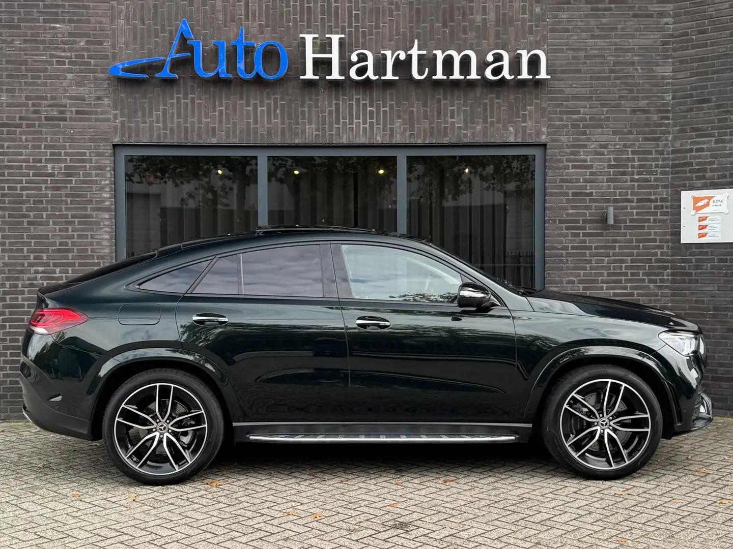 Mercedes-Benz GLE 350 Coupé e 4MATIC Premium Plus AMG PANO|STOELVENTILAT Groen - 2