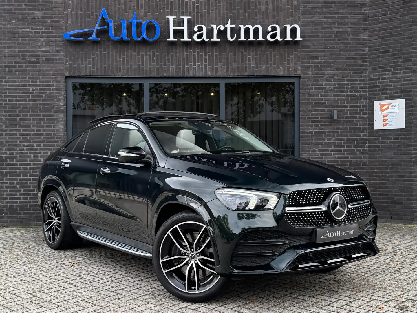Mercedes-Benz GLE 350 Coupé e 4MATIC Premium Plus AMG PANO|STOELVENTILAT Groen - 1