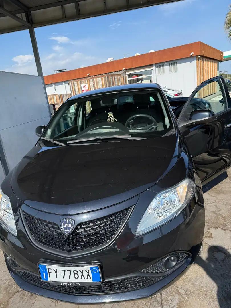 Lancia Ypsilon 1.2 Black and Noir s&s 69cv - 1