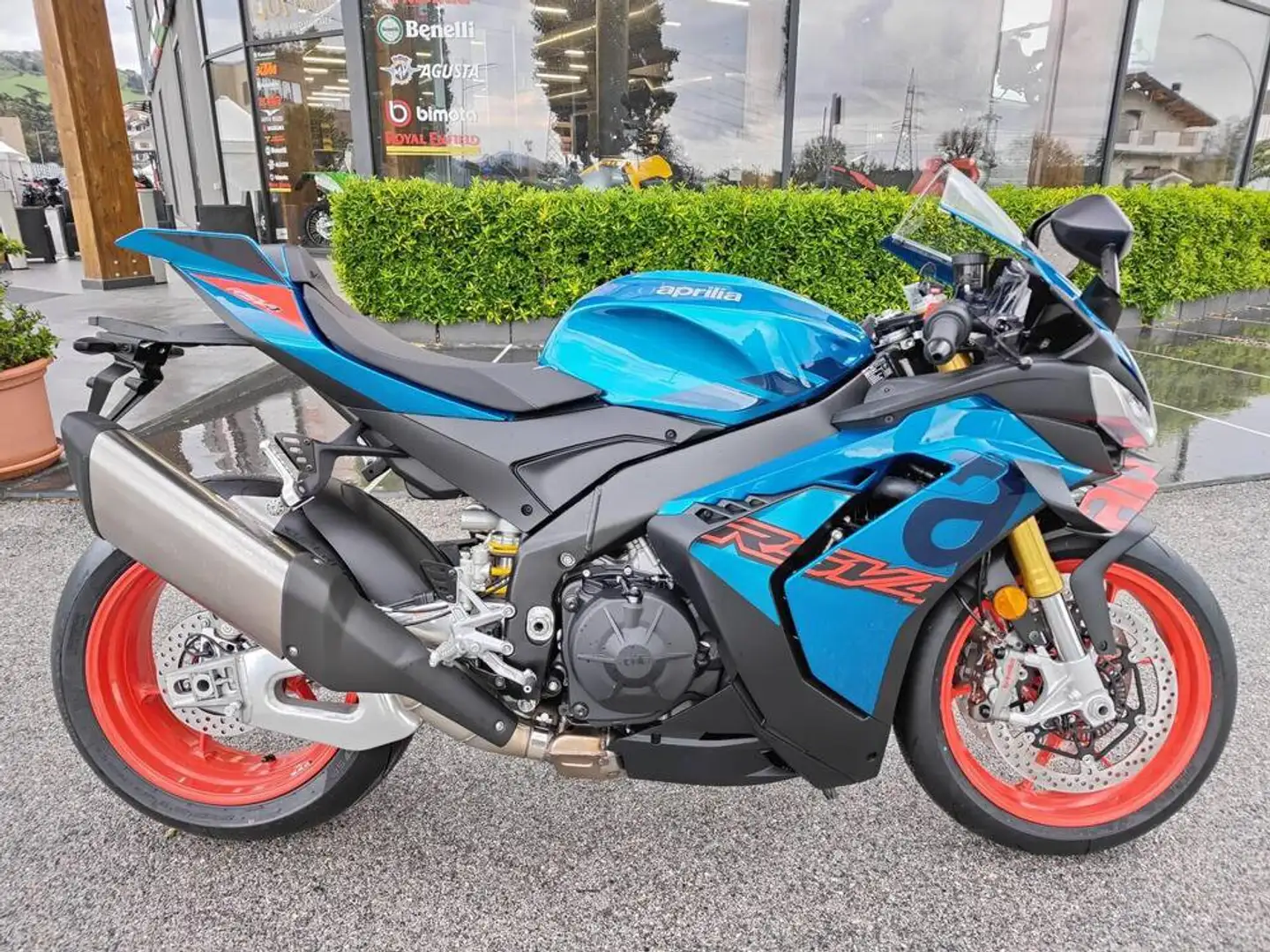 Aprilia RSV4 1100 - 2