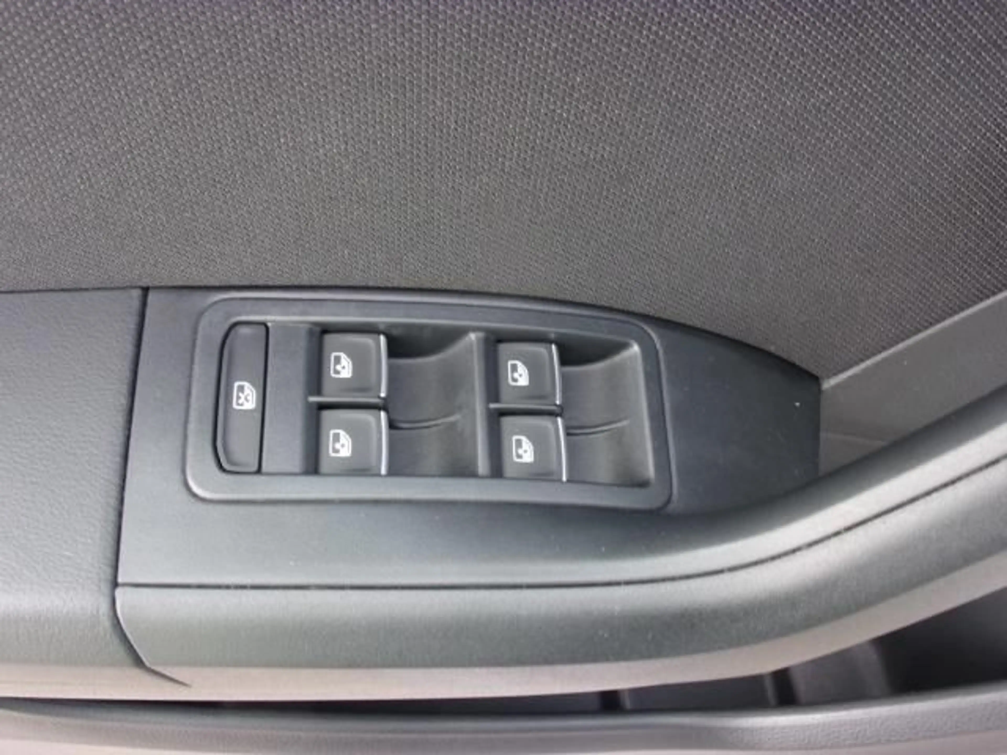 SEAT Ateca ATECA FR 1.5 TSI BEHEIZB.LENKRAD VOLL-LED DAB+ — photo 13