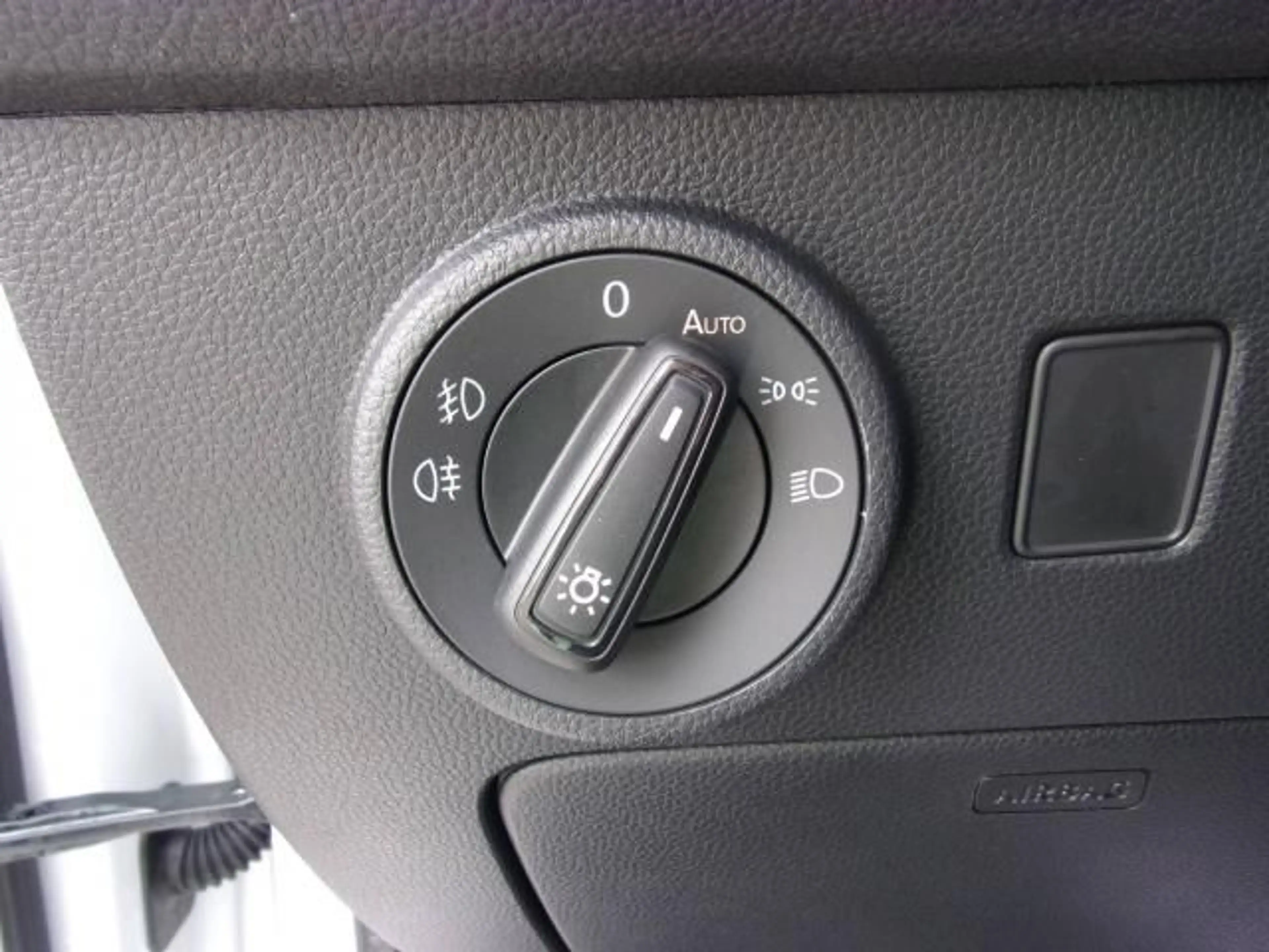 SEAT Ateca ATECA FR 1.5 TSI BEHEIZB.LENKRAD VOLL-LED DAB+ — photo 14