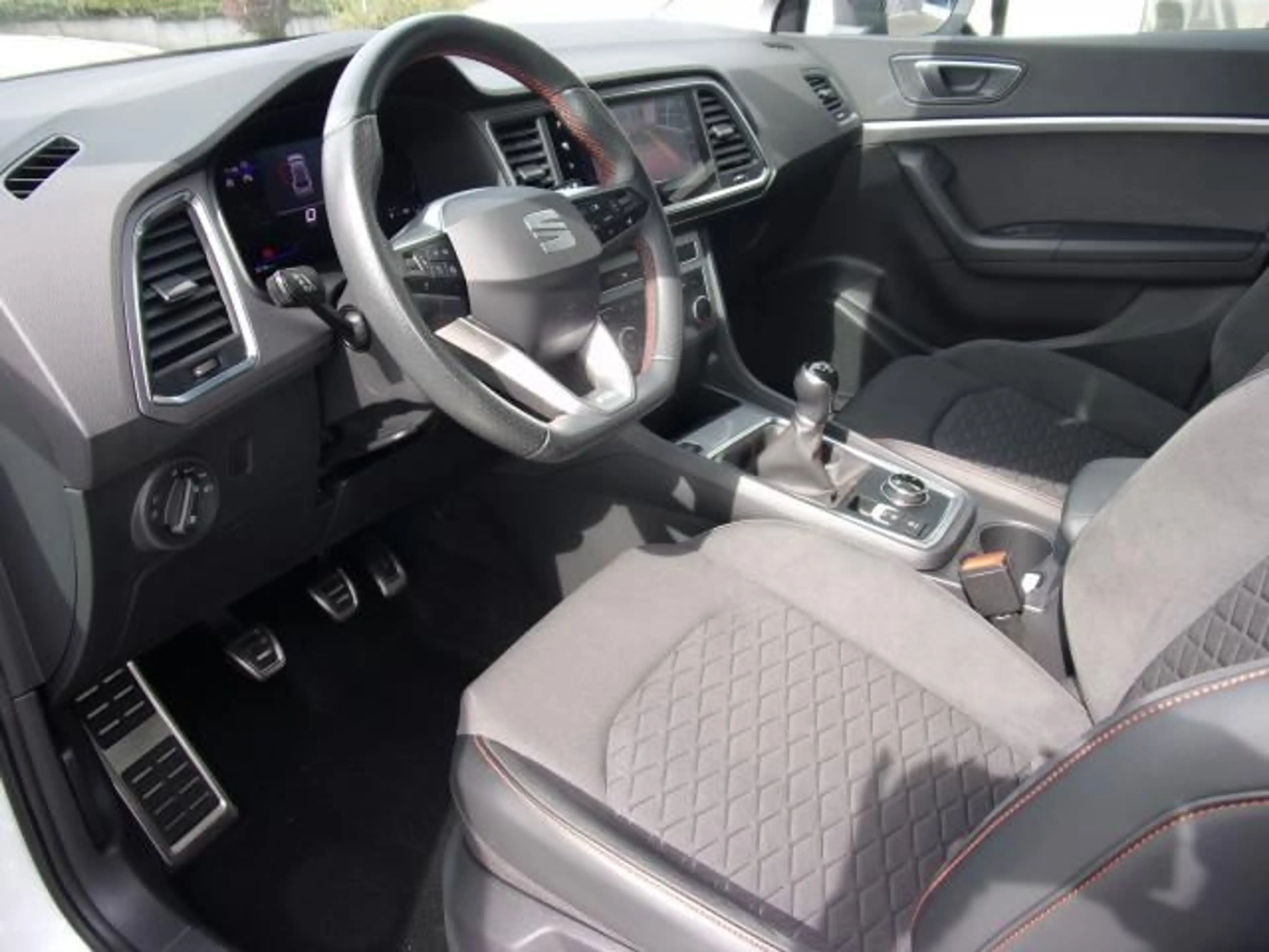 SEAT Ateca ATECA FR 1.5 TSI BEHEIZB.LENKRAD VOLL-LED DAB+ — photo 15