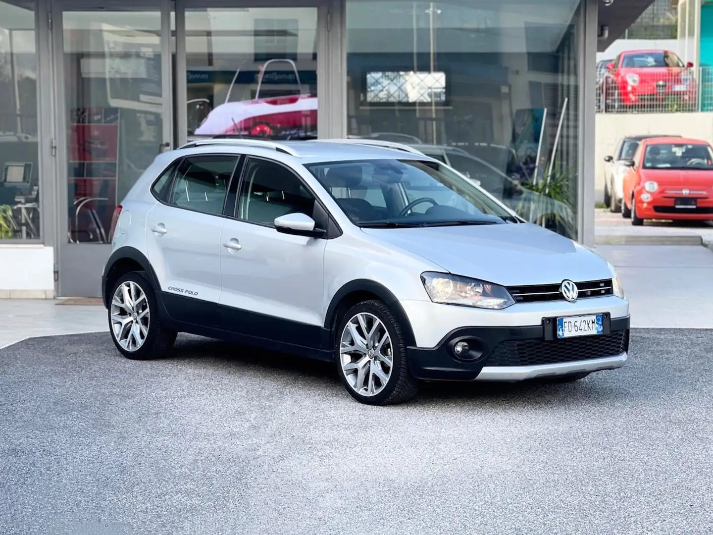 Volkswagen Polo Cross 1.4 Diesel 90CV E6 Automatica - 2016 Argento - 1