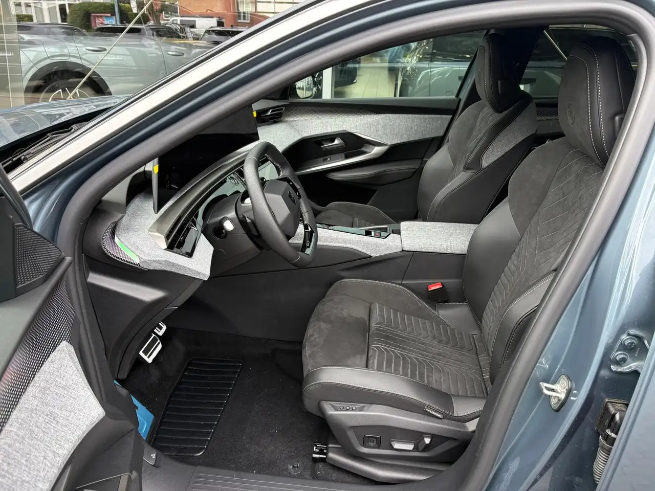 Peugeot 5008 GT Exclus.145 MHEV EAT 7-Sitz AHK Navi 360, миниатюра 5