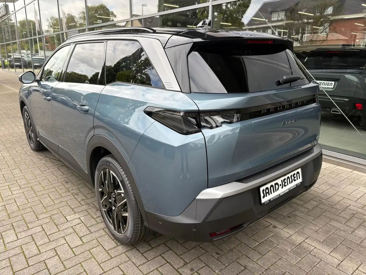 Peugeot 5008 GT Exclus.145 MHEV EAT 7-Sitz AHK Navi 360, миниатюра 4