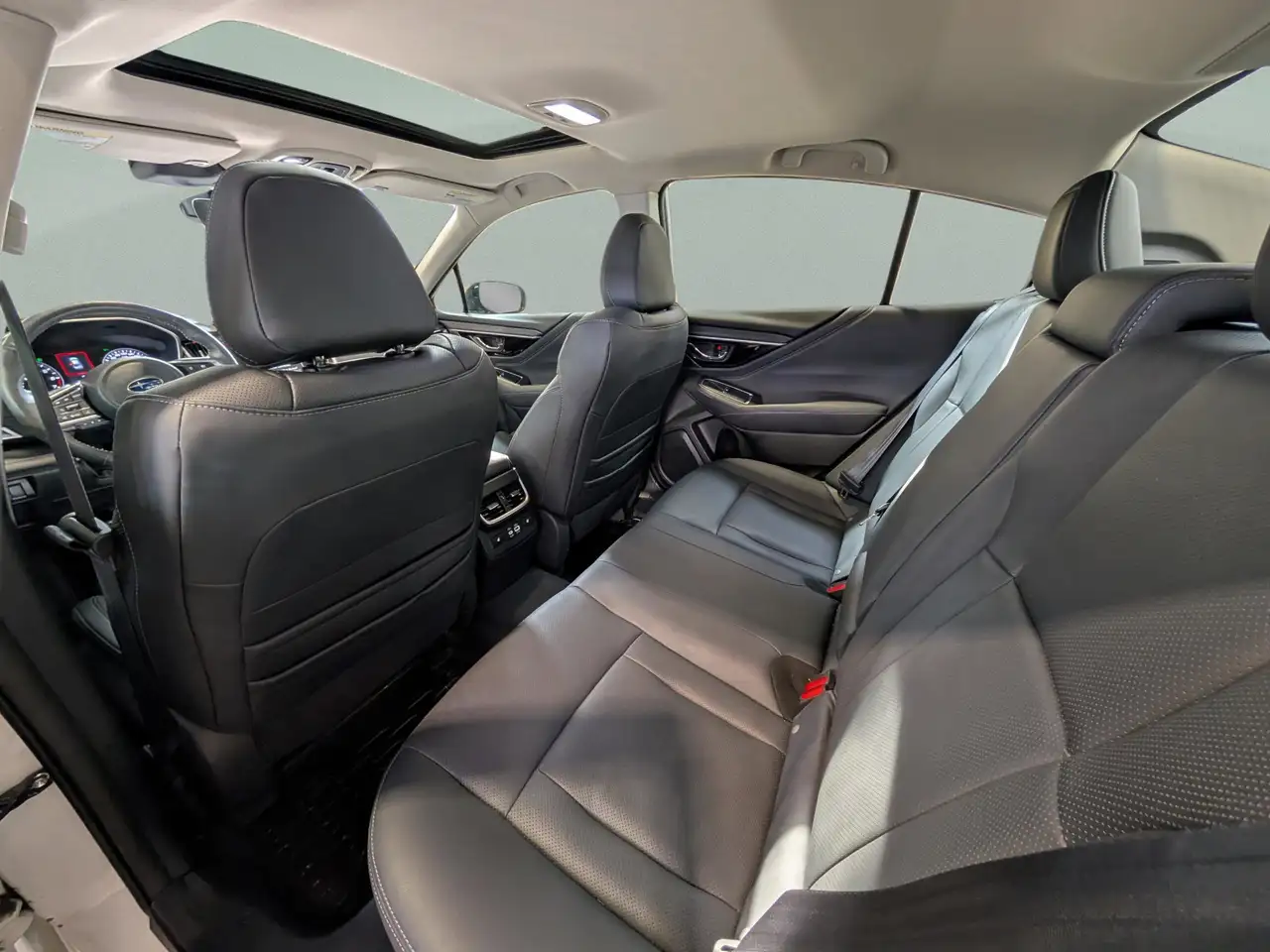 Subaru Legacy снимка Subaru Legacy