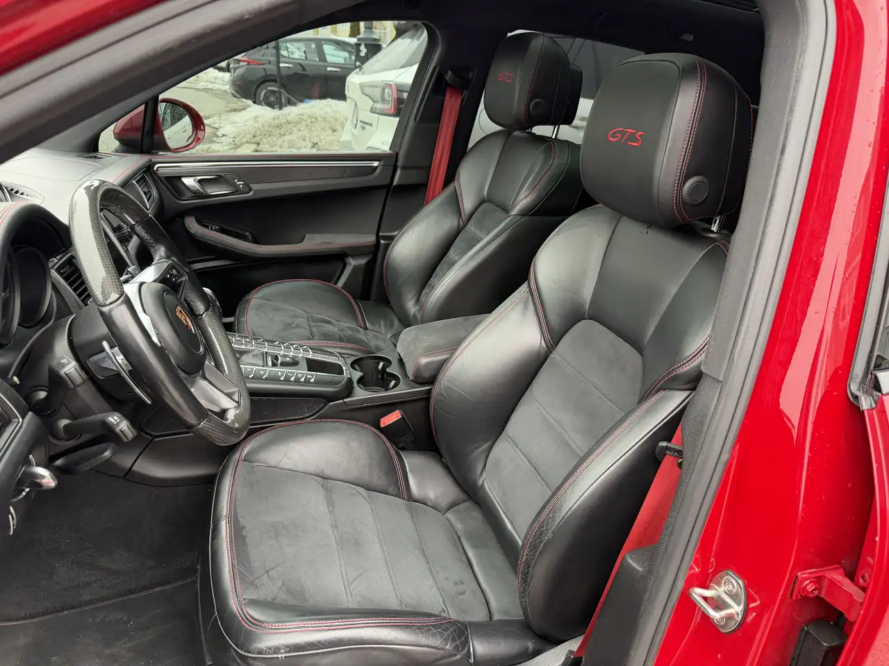 Porsche Macan снимка Porsche Macan