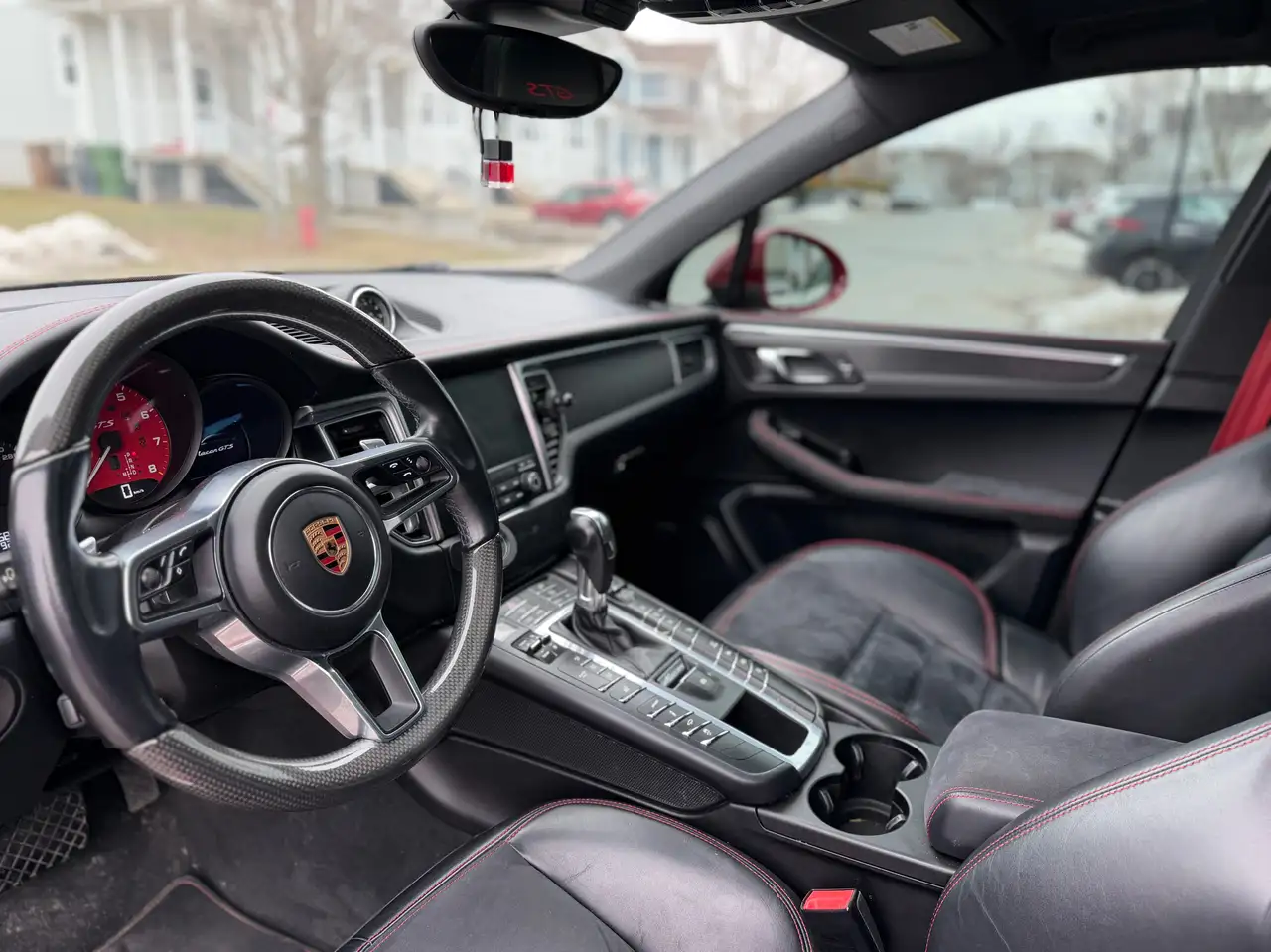 Porsche Macan снимка Porsche Macan
