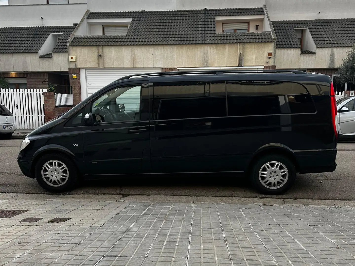 Mercedes-Benz Viano Viano 3.0CDI Trend Larga Aut. Trend Negro - 2