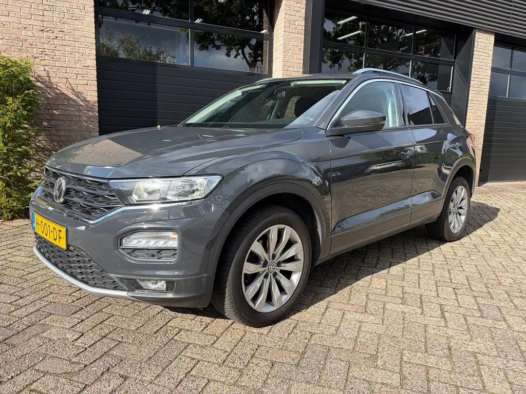 Volkswagen T-Roc 2020 из Европы — купить под ключ