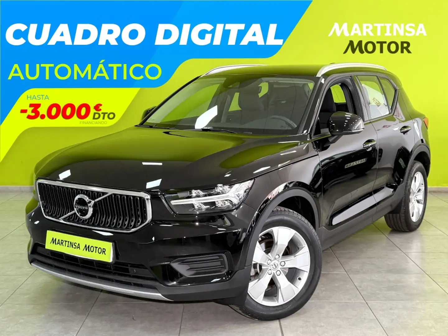 Volvo XC40 T2 Momentum Core Aut. Negro - 1