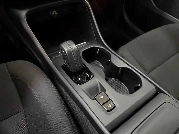Volvo XC40 T2 Momentum Core man 2021, foto 20