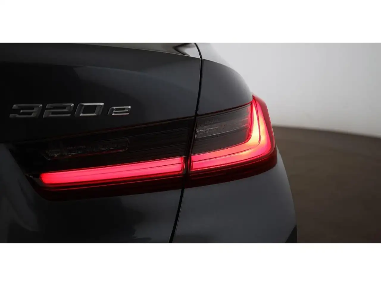 BMW 320 e Limousine Advantage Aut LED LEDER NAVI R-CAM, миниатюра 9
