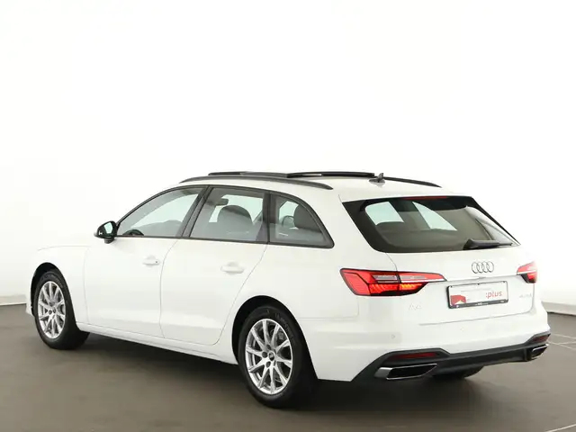 Audi A4 view 5