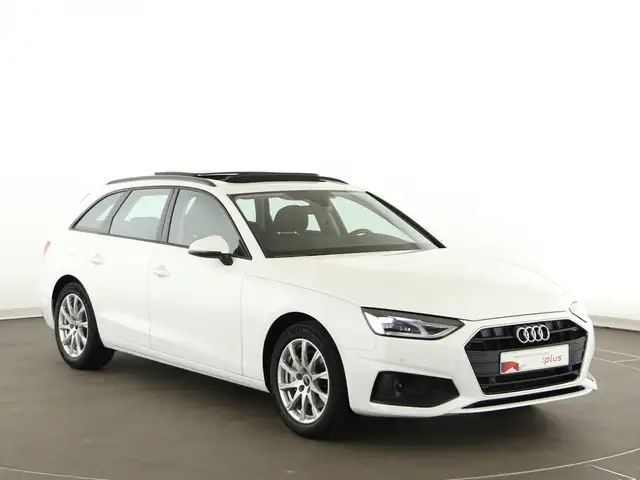 Audi A4 view 9