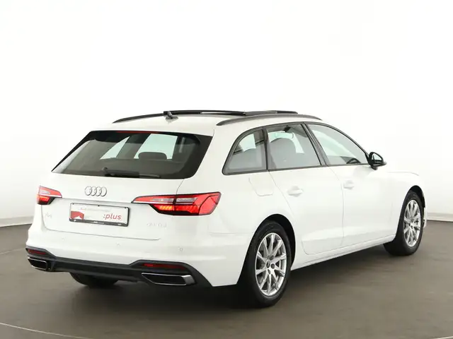 Audi A4 view 7