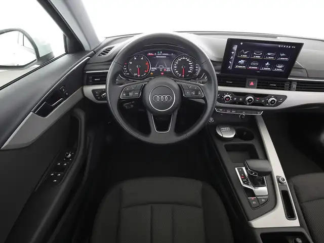 Audi A4 view 10