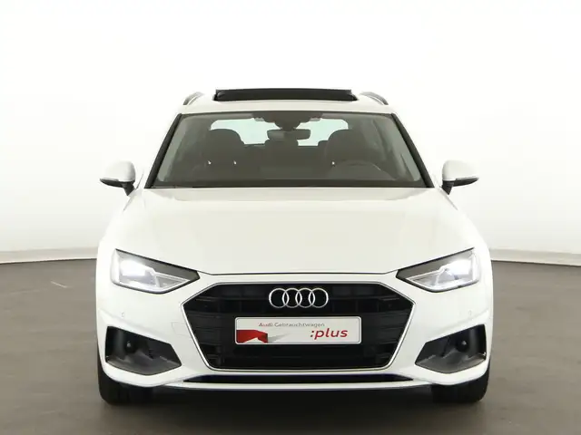 Audi A4 view 3