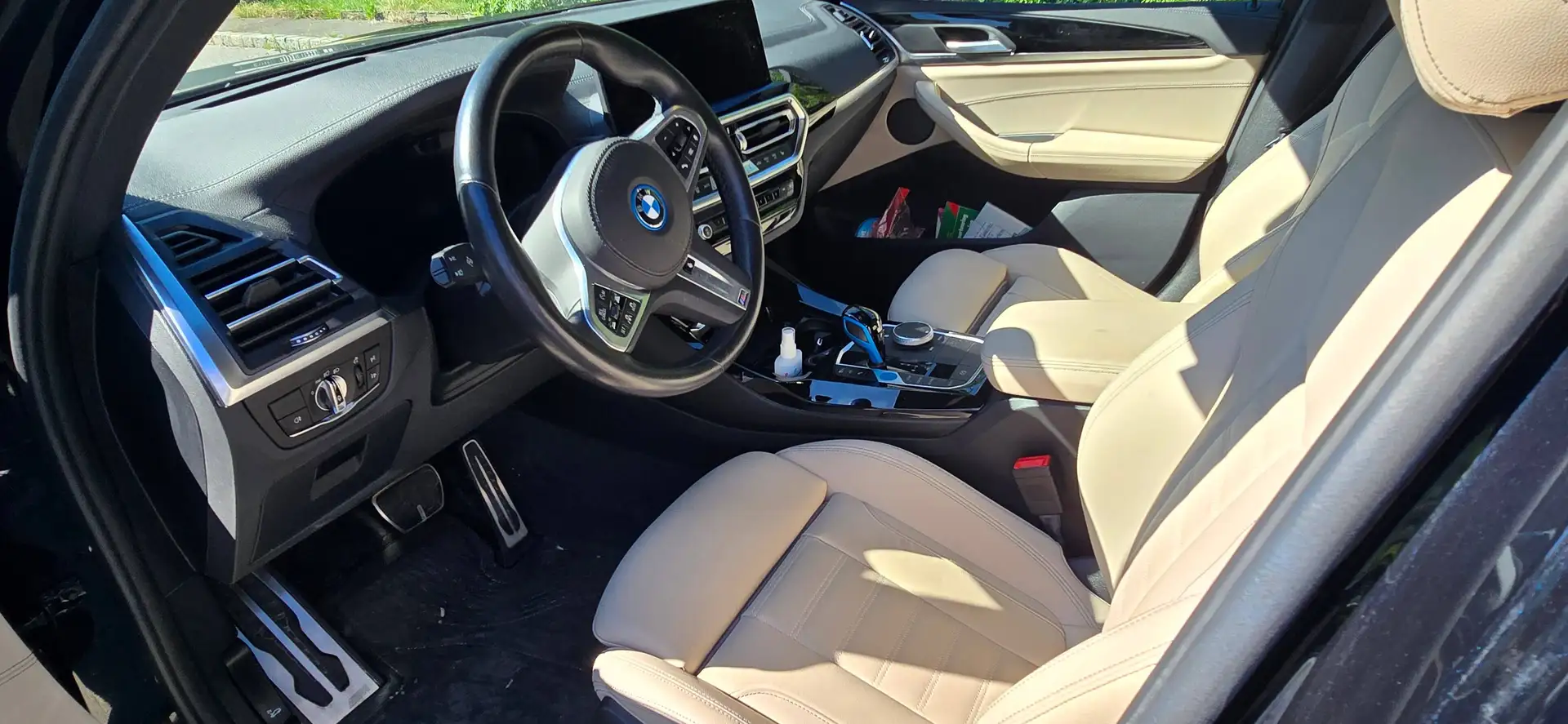 BMW iX3 iX3 M Sport Impressive Schwarz - 2