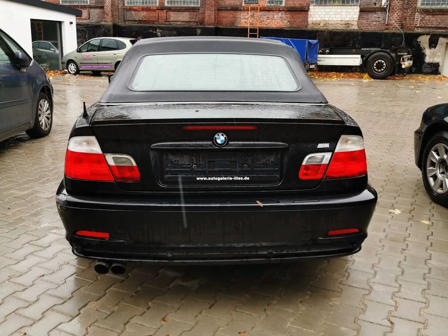 BMW 330 330 Ci Cabrio Schwarz - 2