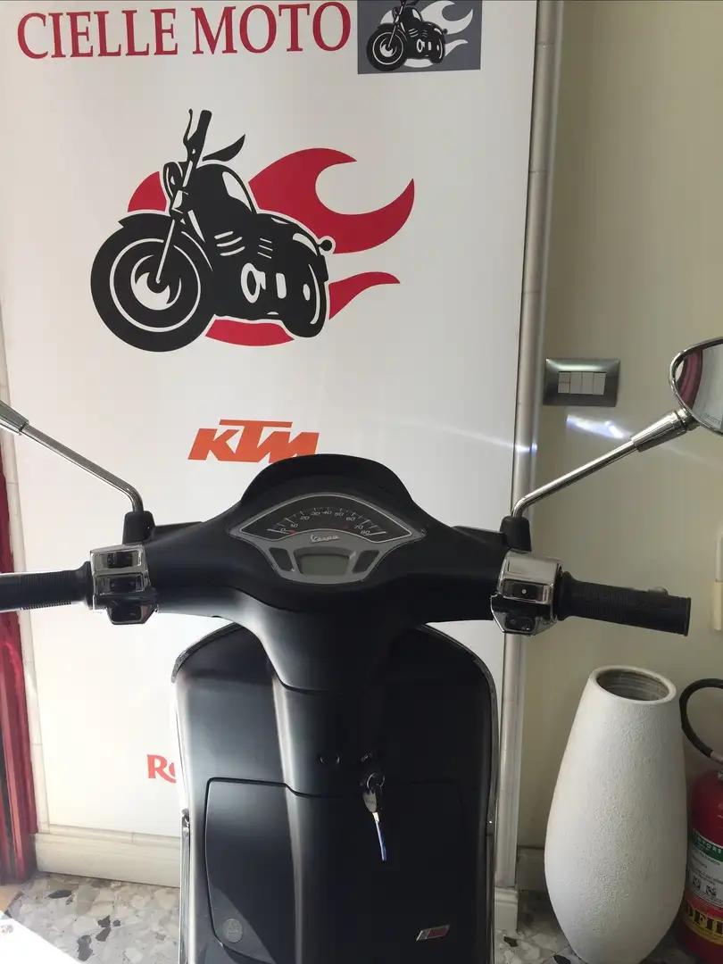 Piaggio Primavera Vespa 50 S 2025 Nero - 2