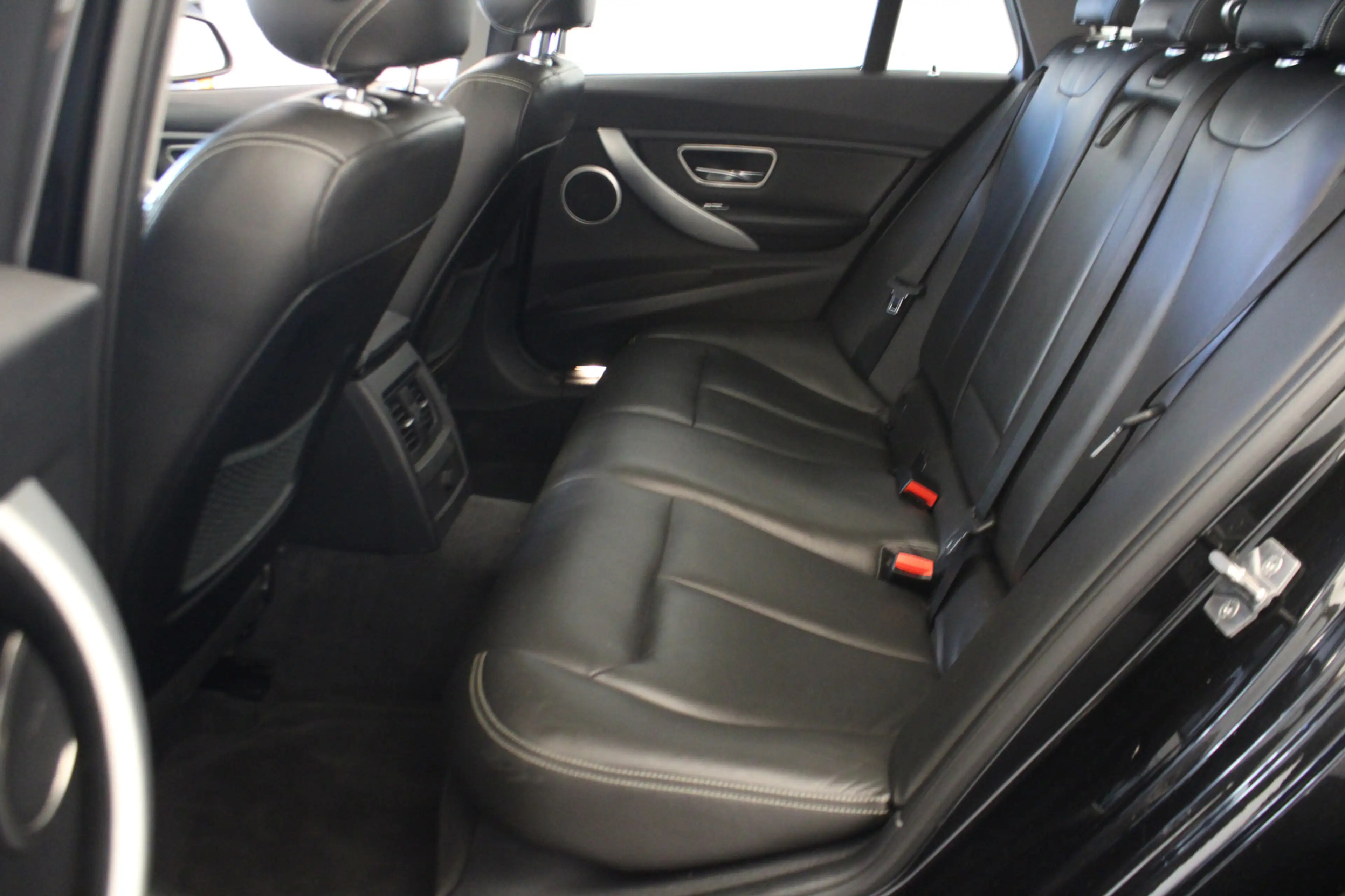 BMW 316 3-serie Touring 316i Executive — photo 12