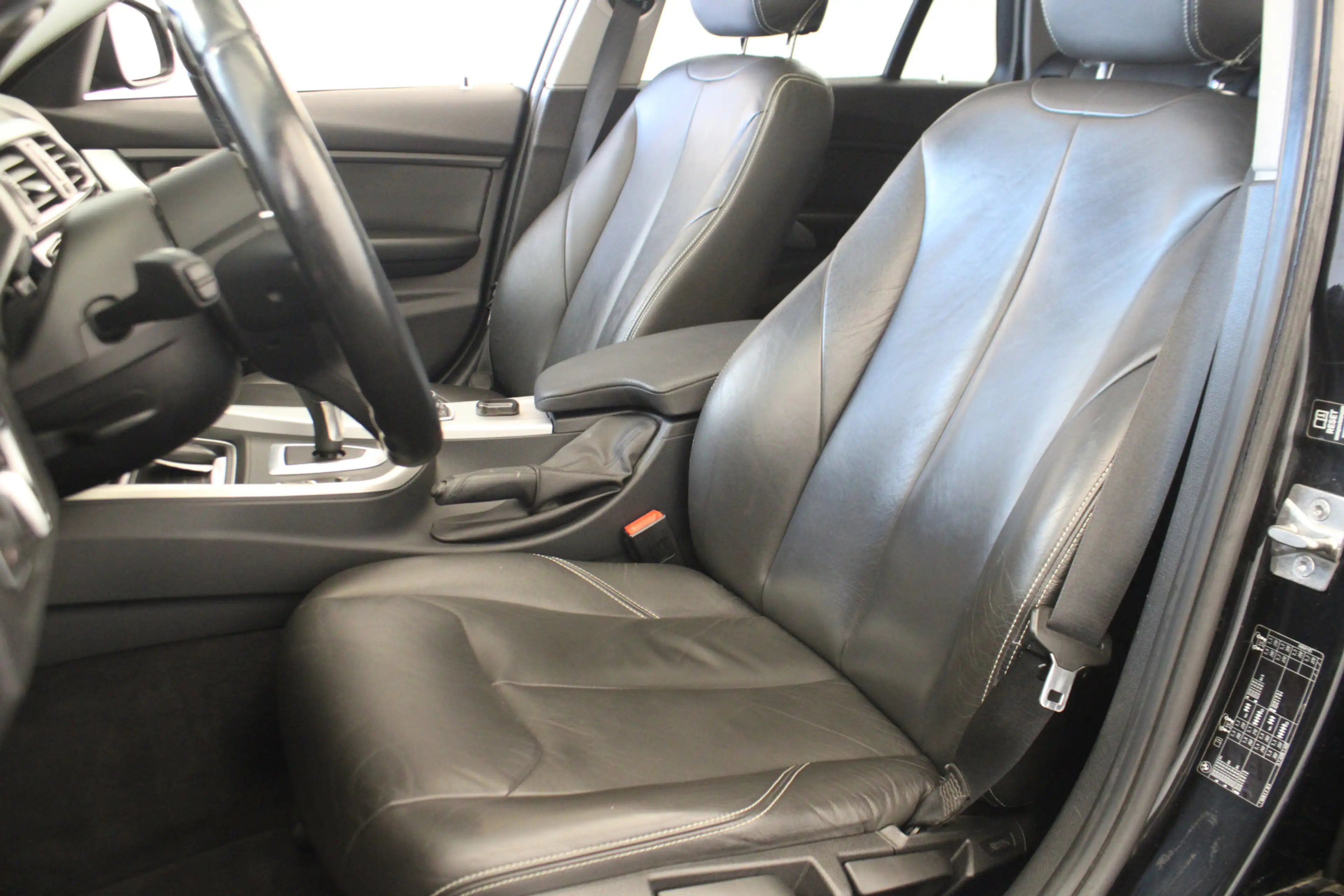 BMW 316 3-serie Touring 316i Executive — photo 11