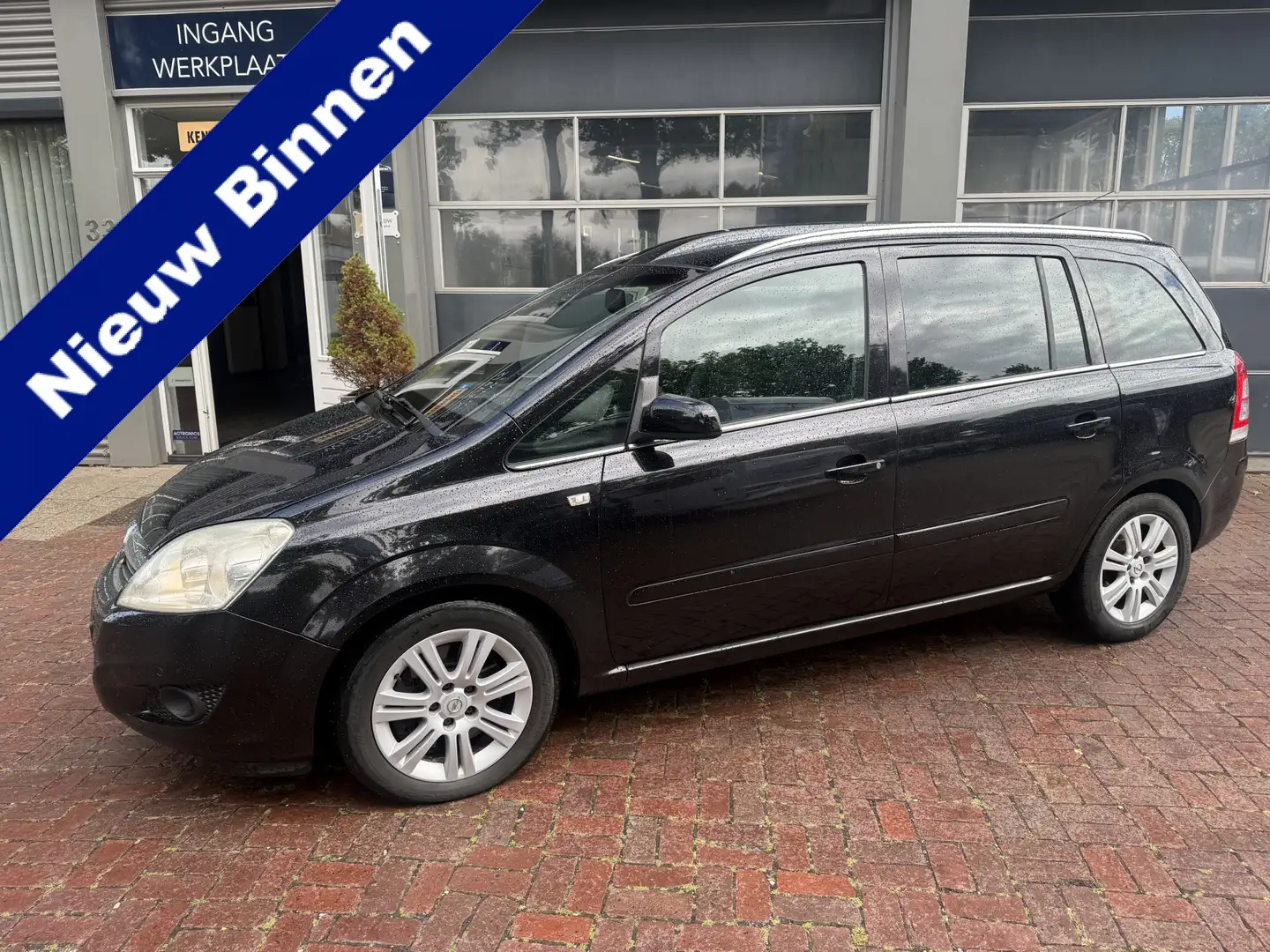Opel Zafira 2.2 Cosmom Bj 2008 Leer,Automaat,16Inch,Clima Zwart - 1
