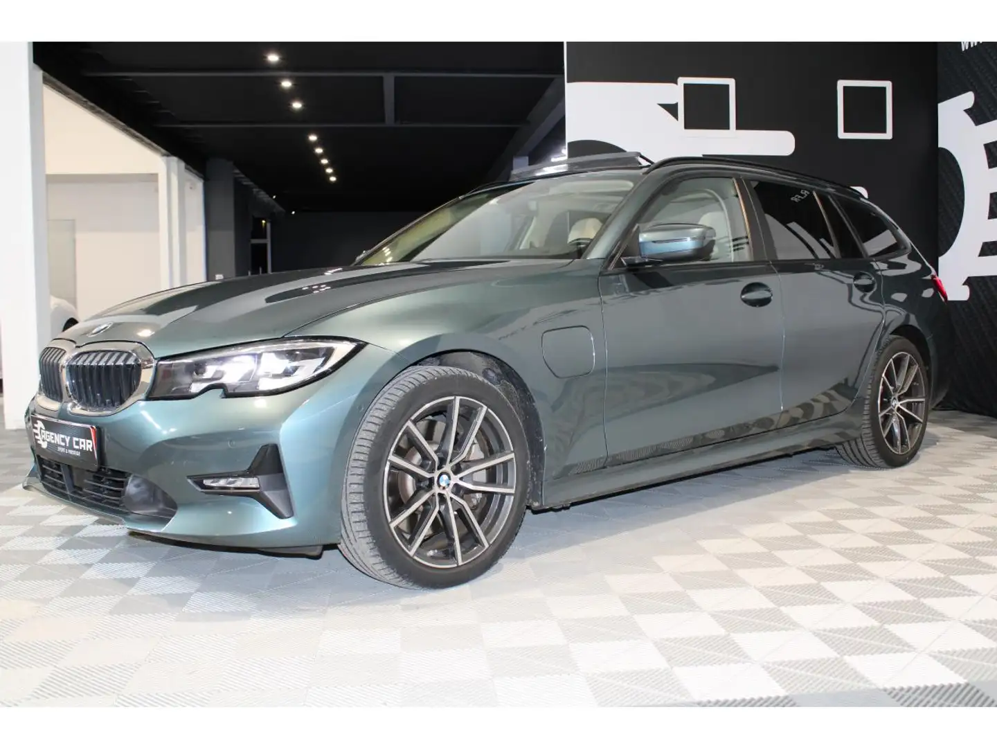 BMW 330 330e xDrive Touring Business Design - BVA Sport Bleu - 2