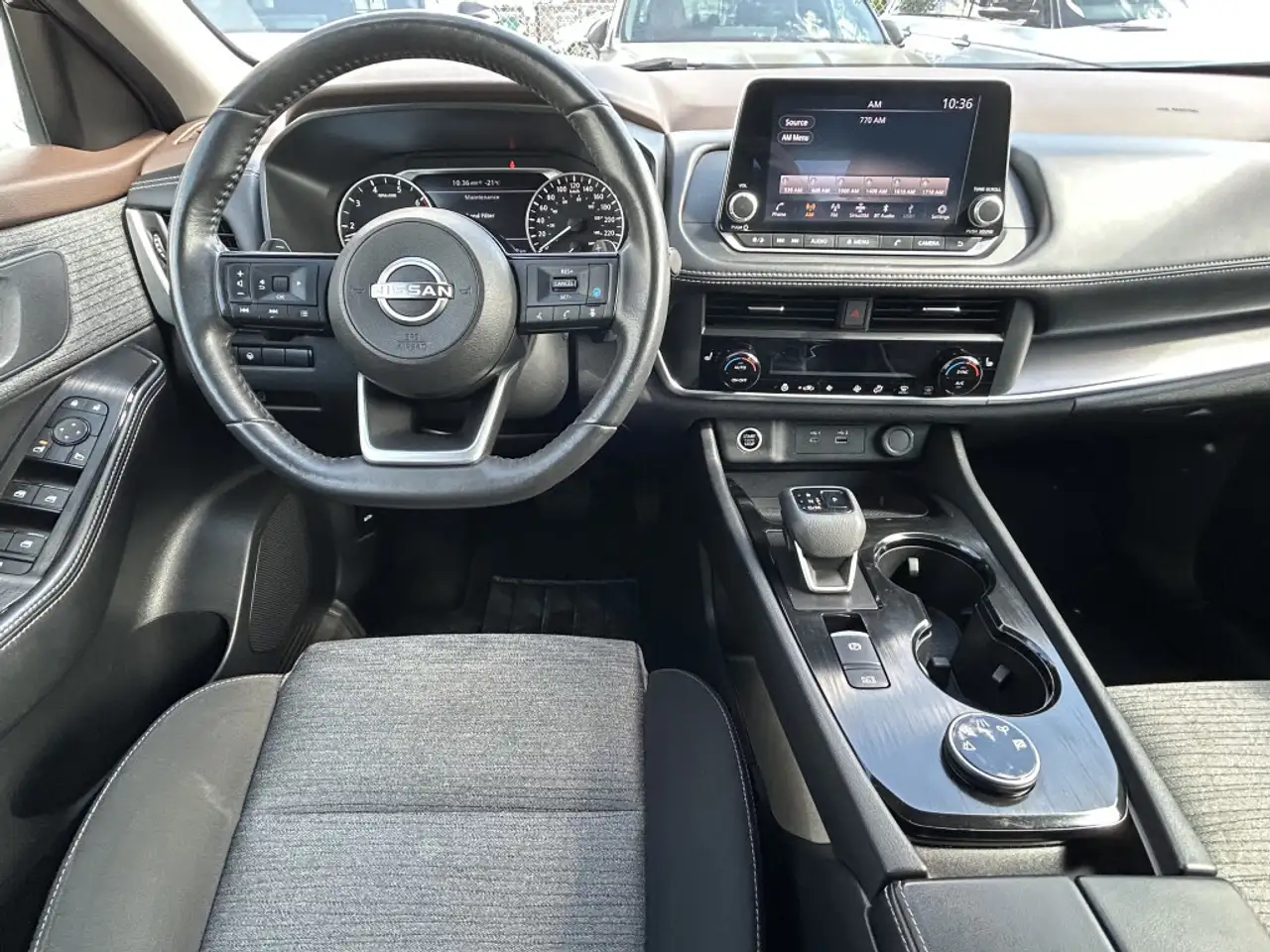 Nissan Rogue снимка Nissan Rogue