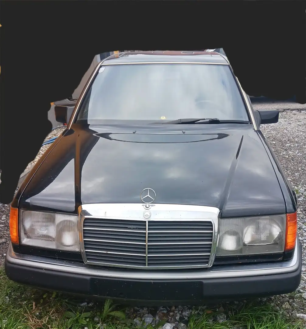 Mercedes-Benz 230 230 E - 2