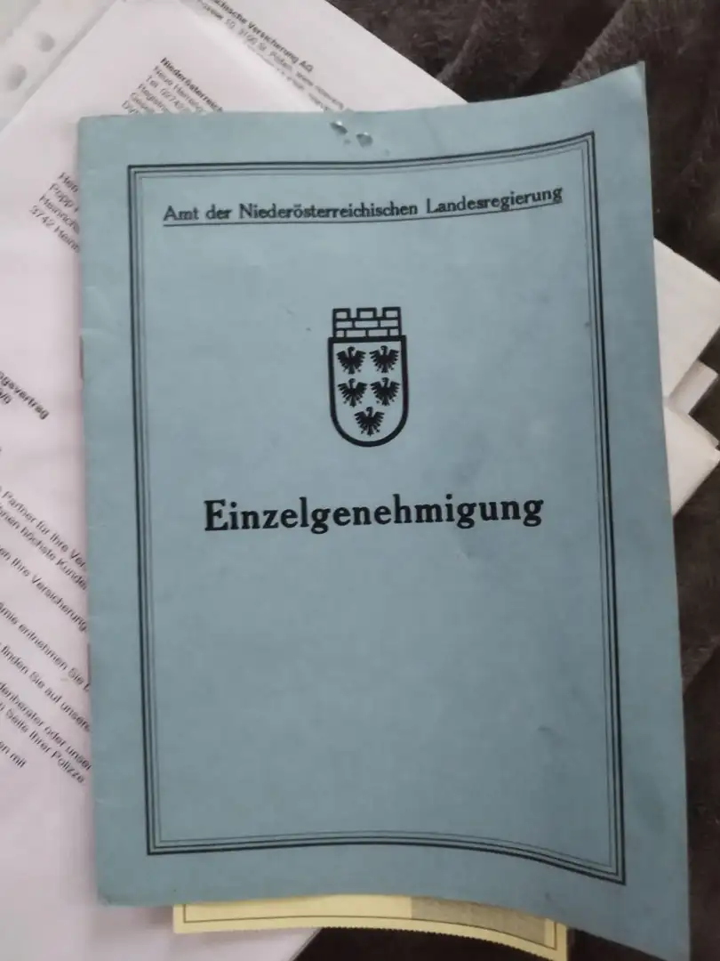 Mercedes-Benz 230 230 E - 1