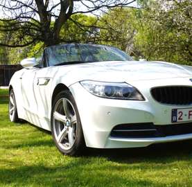 2.0i sDrive20i