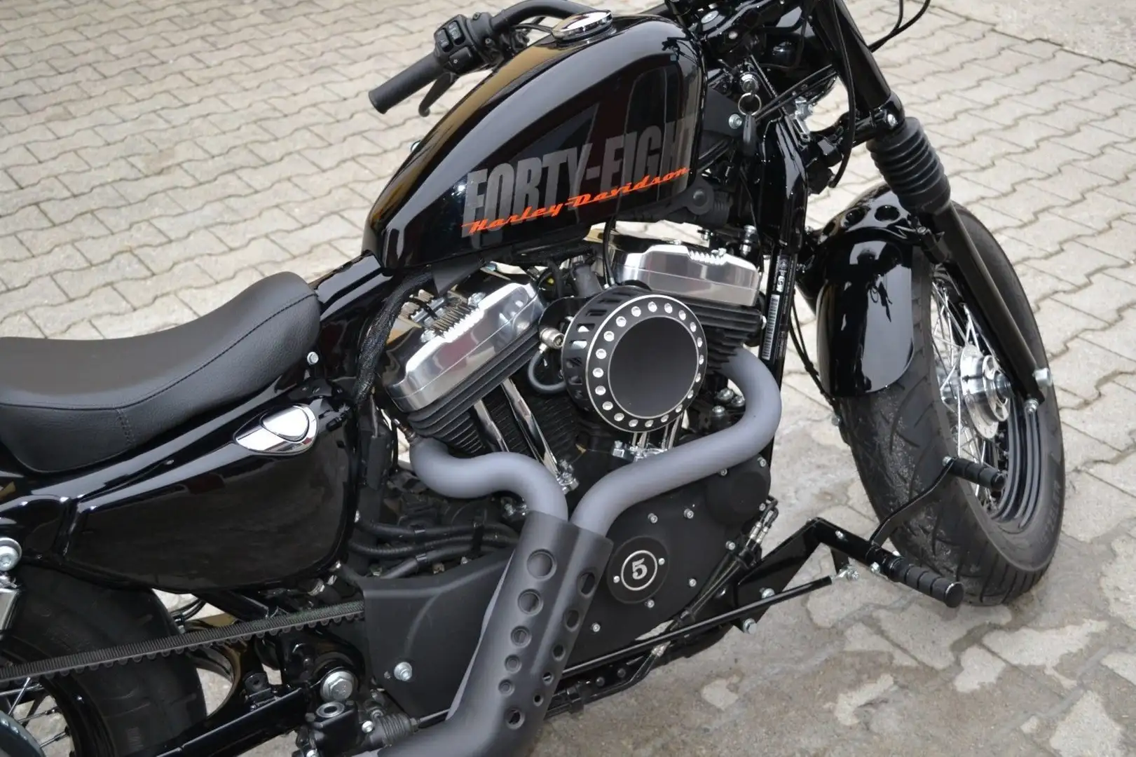 Harley-Davidson Sportster Forty Eight Schwarz - 1