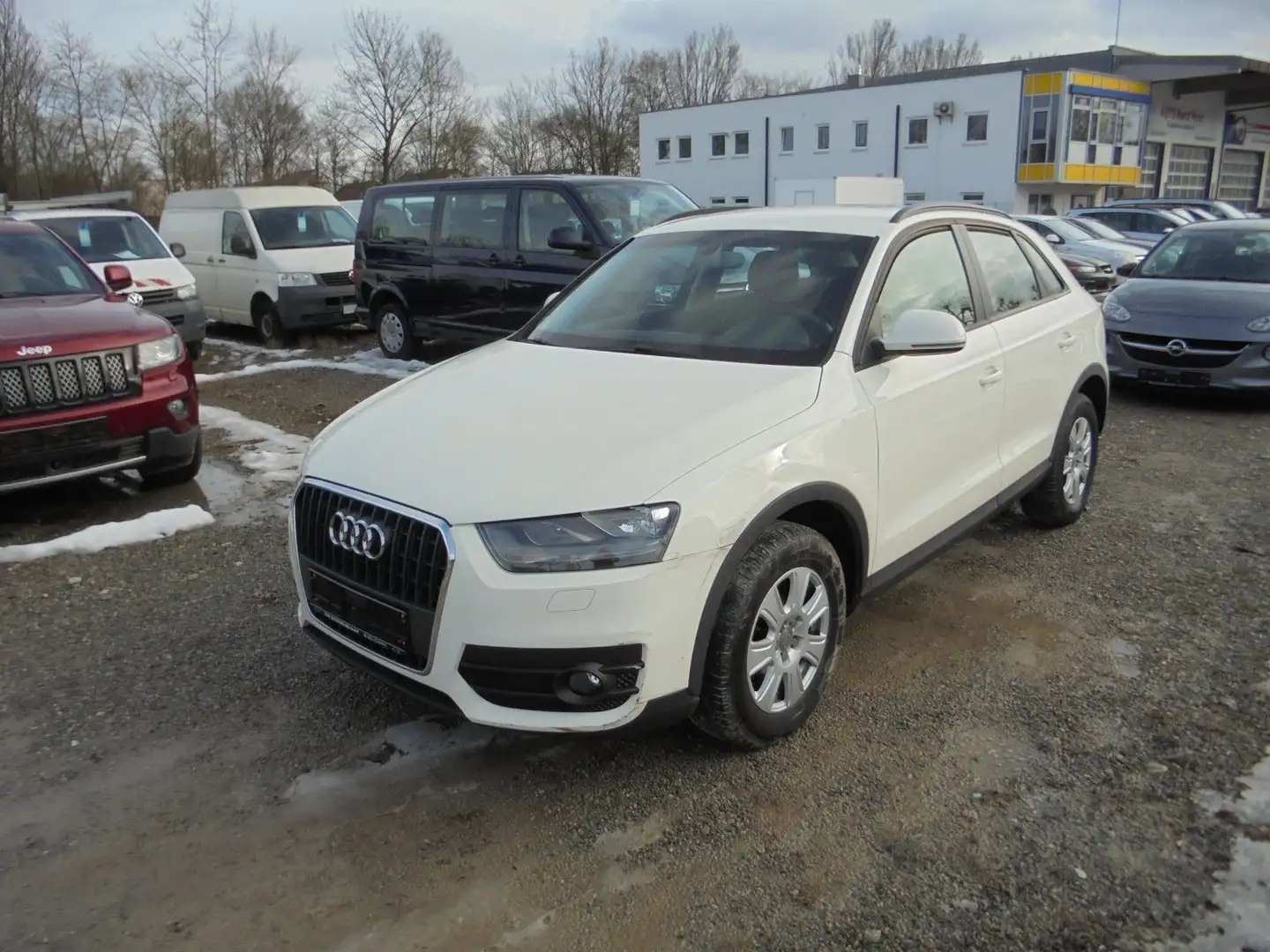 Audi Q3 2.0 TDI ~ 1.Hd ~ 127.000 km ~ Weiß - 1