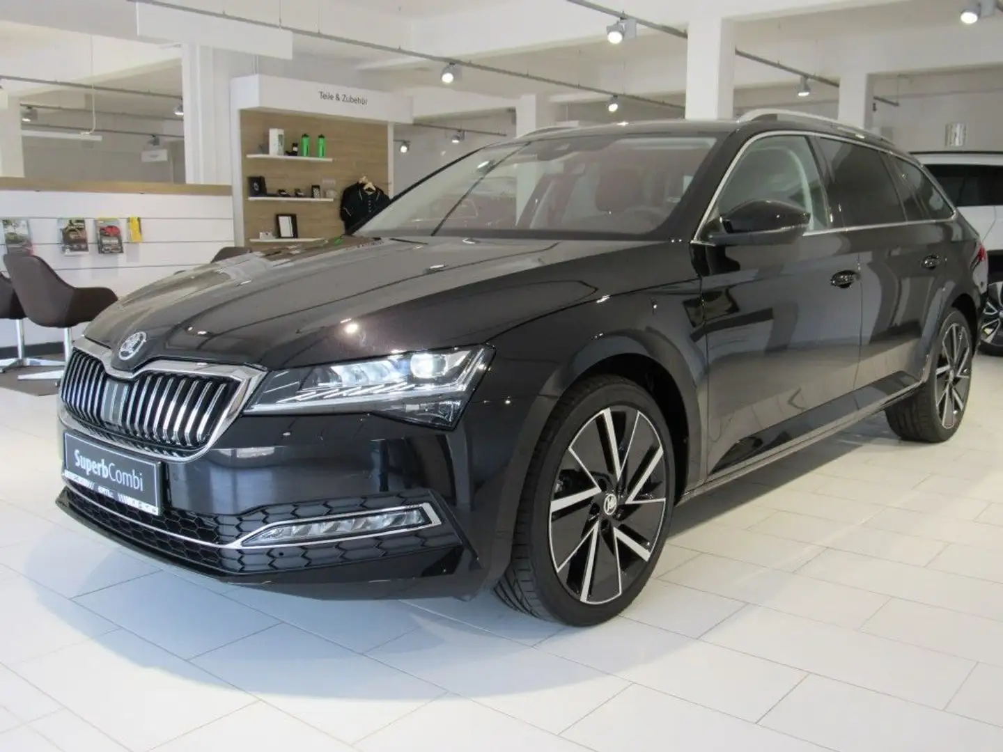 Skoda Superb Combi 2.0 TDI DSG Style+SOFORT VERFÜGBAR Schwarz - 1