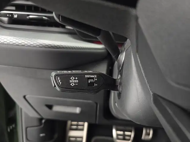 Audi Q5 view 14