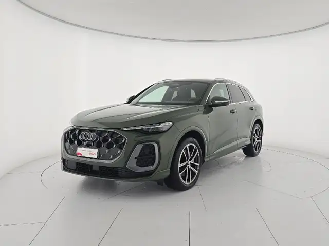 Audi Q5 main image