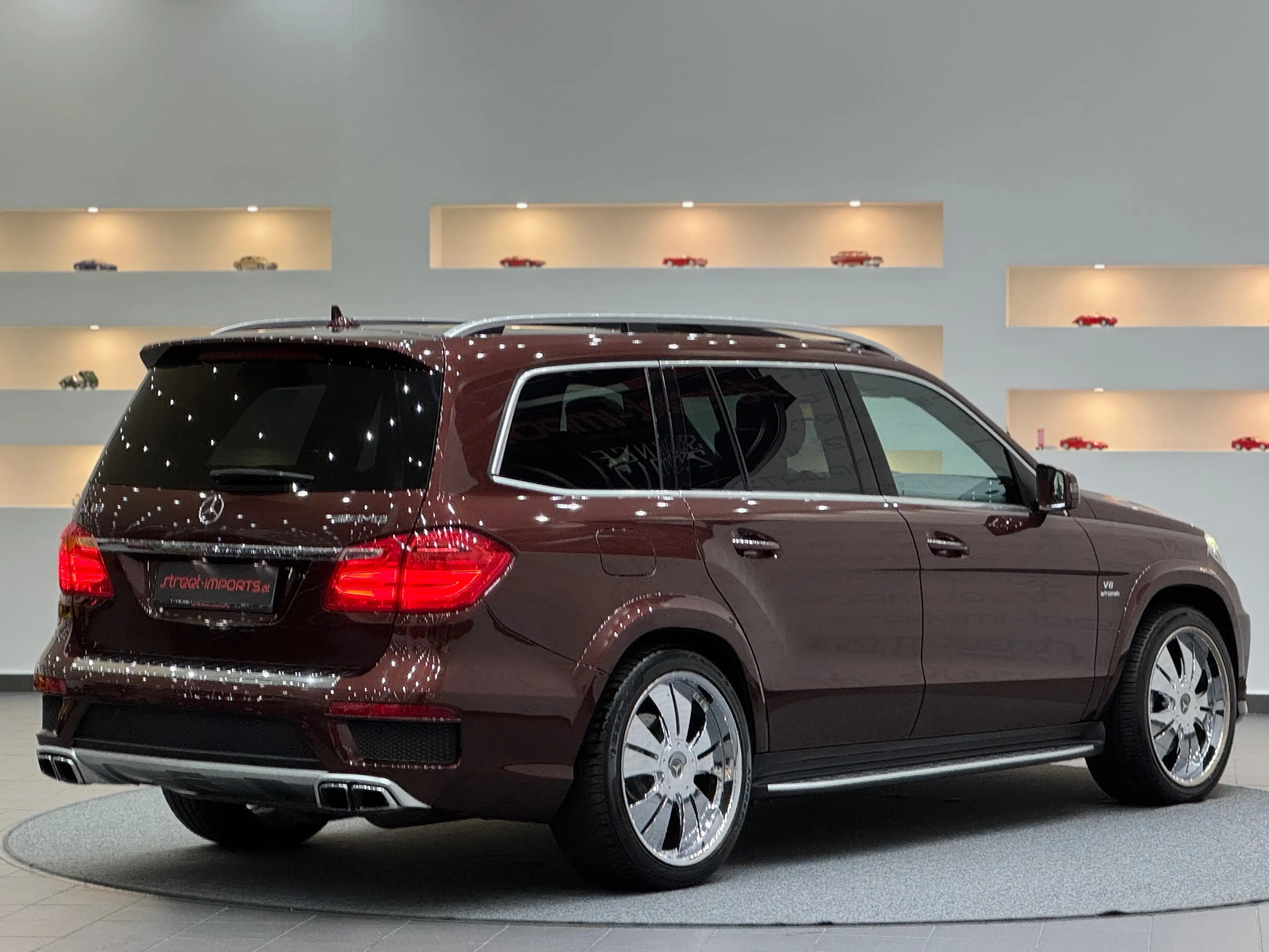 Mercedes-Benz GL 63 AMG GL 63 AMG 4Matic *Sonderlackierung* — photo 4