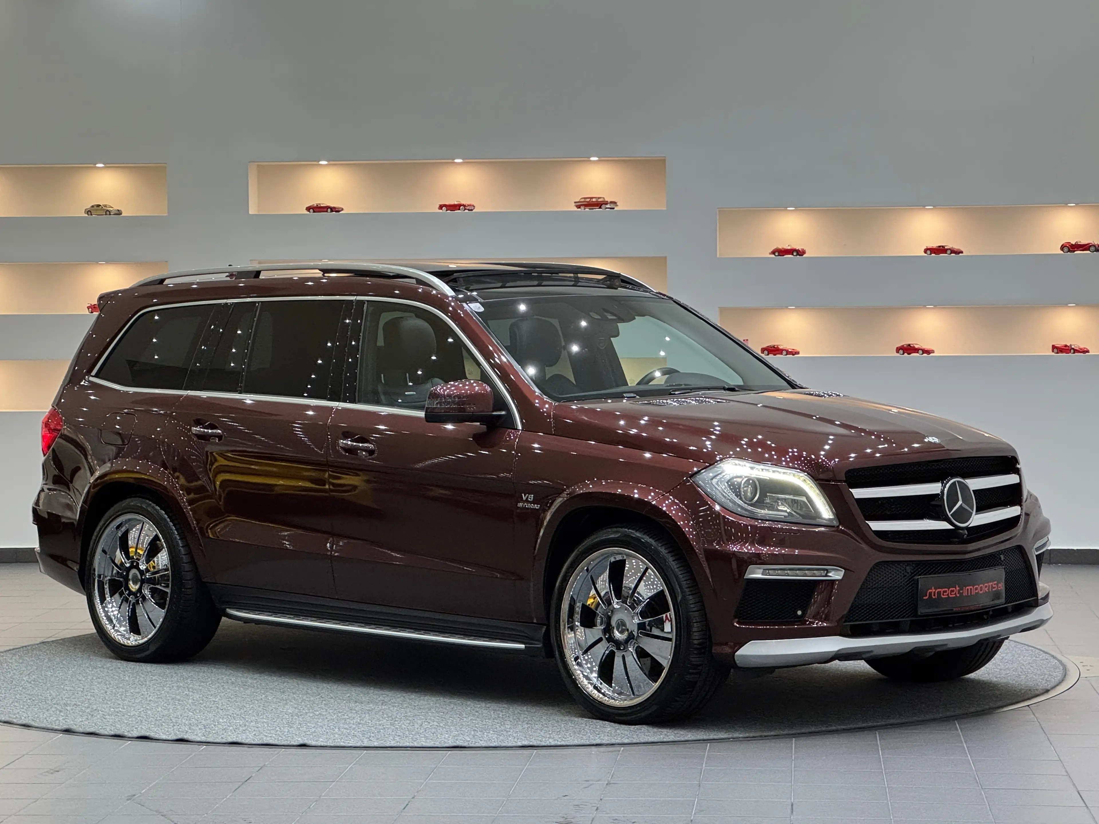 Mercedes-Benz GL 63 AMG GL 63 AMG 4Matic *Sonderlackierung* — photo 6
