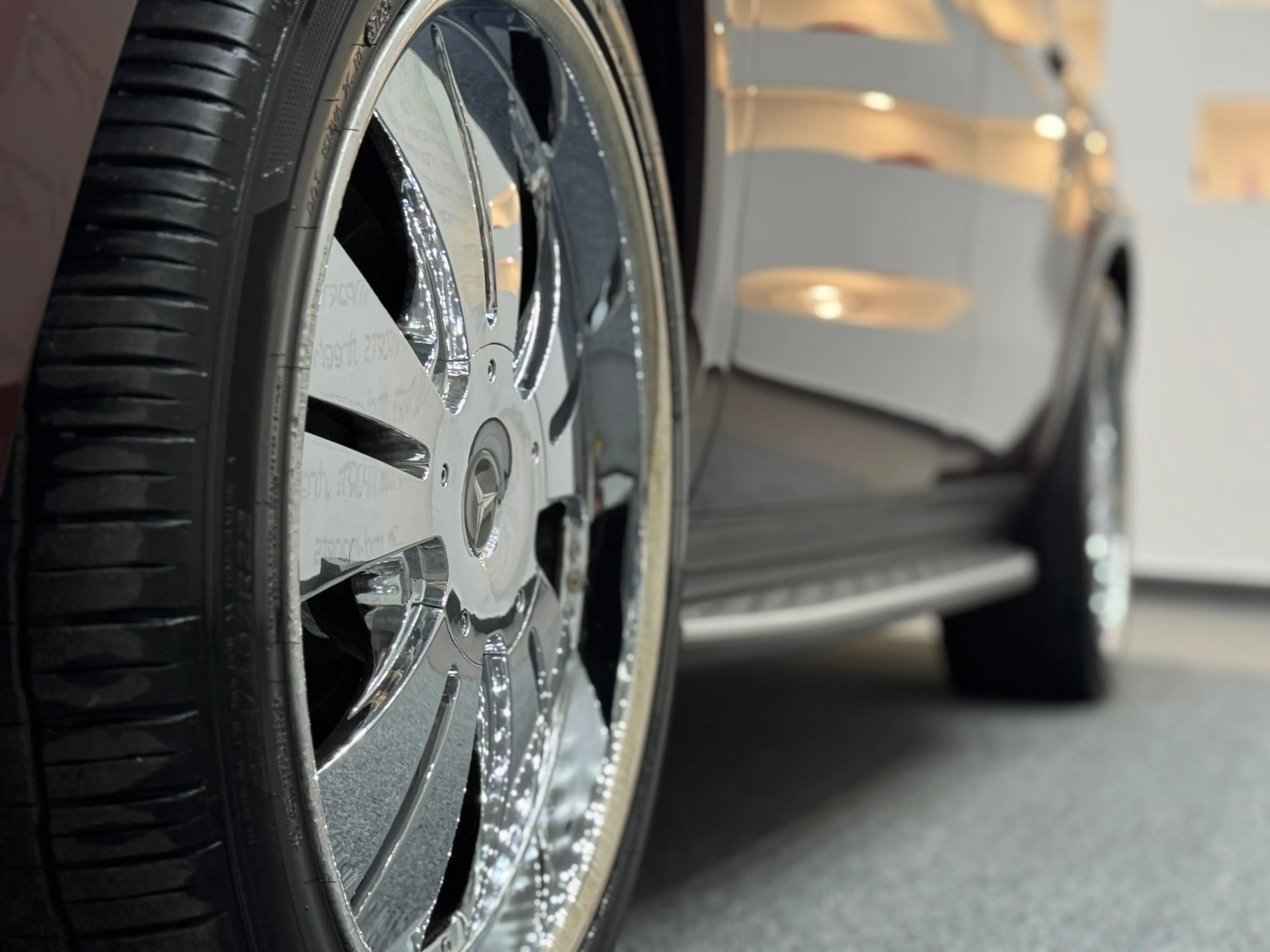 Mercedes-Benz GL 63 AMG GL 63 AMG 4Matic *Sonderlackierung* — photo 10