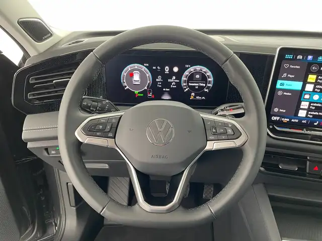Volkswagen Tiguan view 13