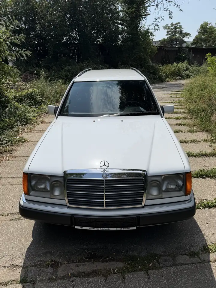 Mercedes-Benz E 230 TE 2 Hand Top Zustand, foto 3