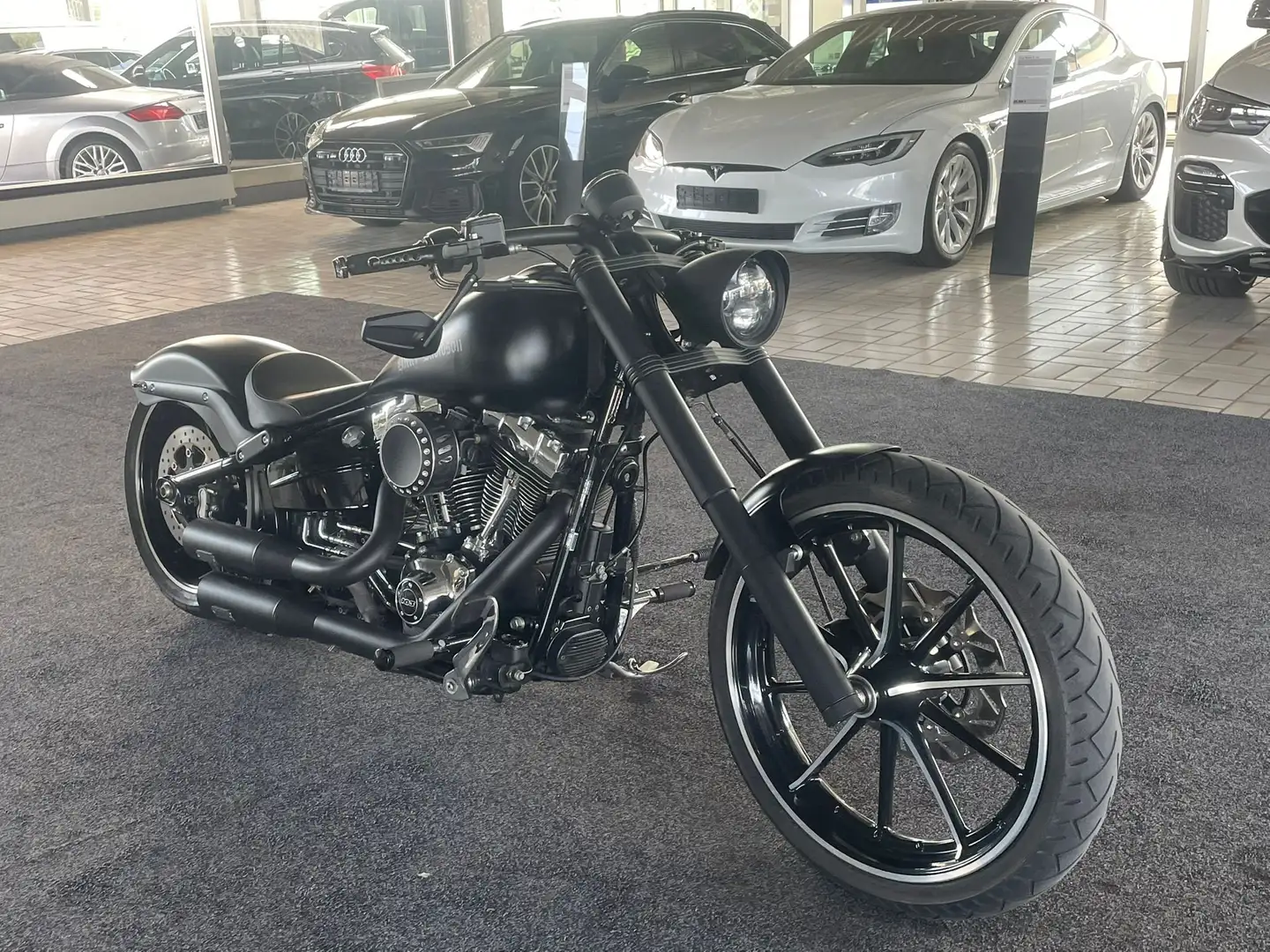 Harley-Davidson Custom Bike FXSB 103 breakout Fekete - 1